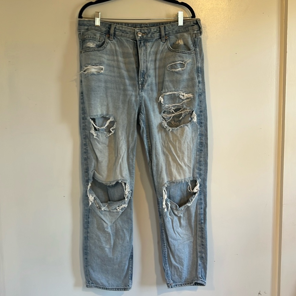 American Eagle Mom Jeans